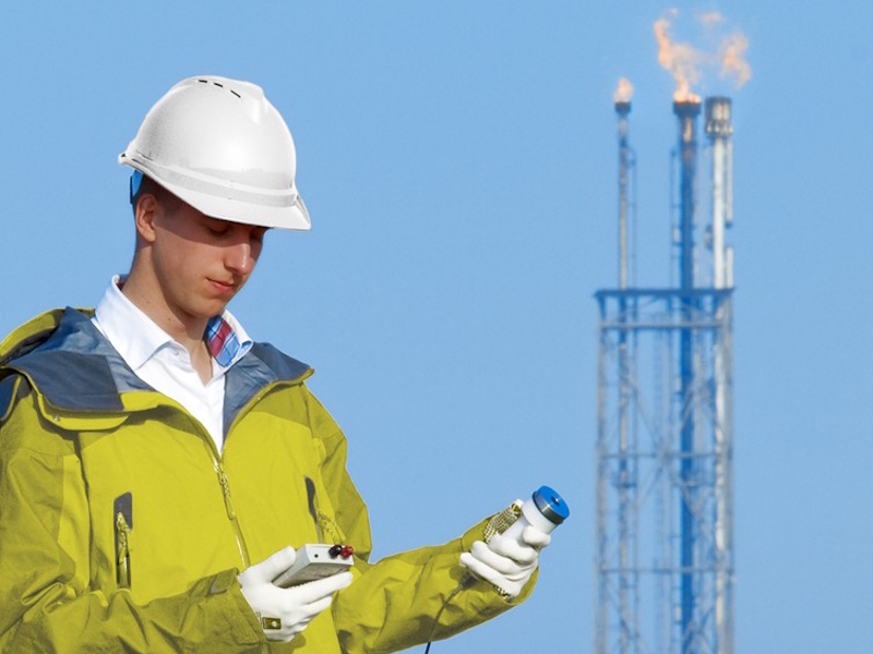 Mobile heat flux measurements at an industrial flare system site
