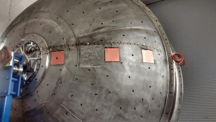 Cryogenic testing tank